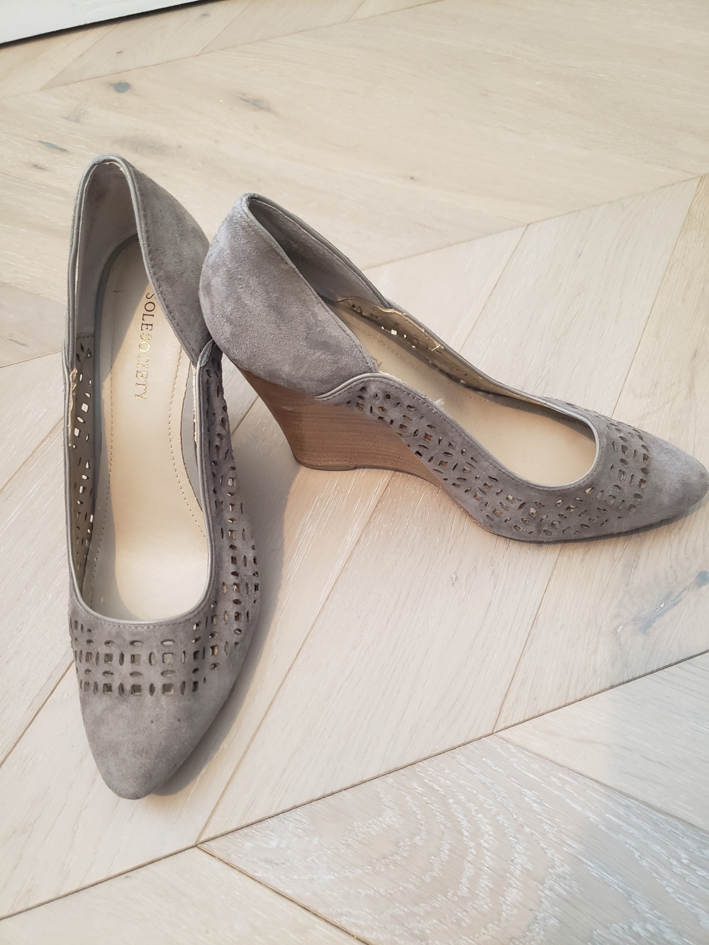 SOLE SOCIETY Gray Suede Perforated Wedge Pumps